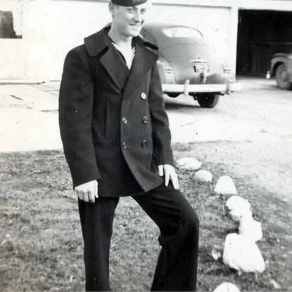 Vintage Authentic US Navy issue wool Peacoat - Picture 2 of 8